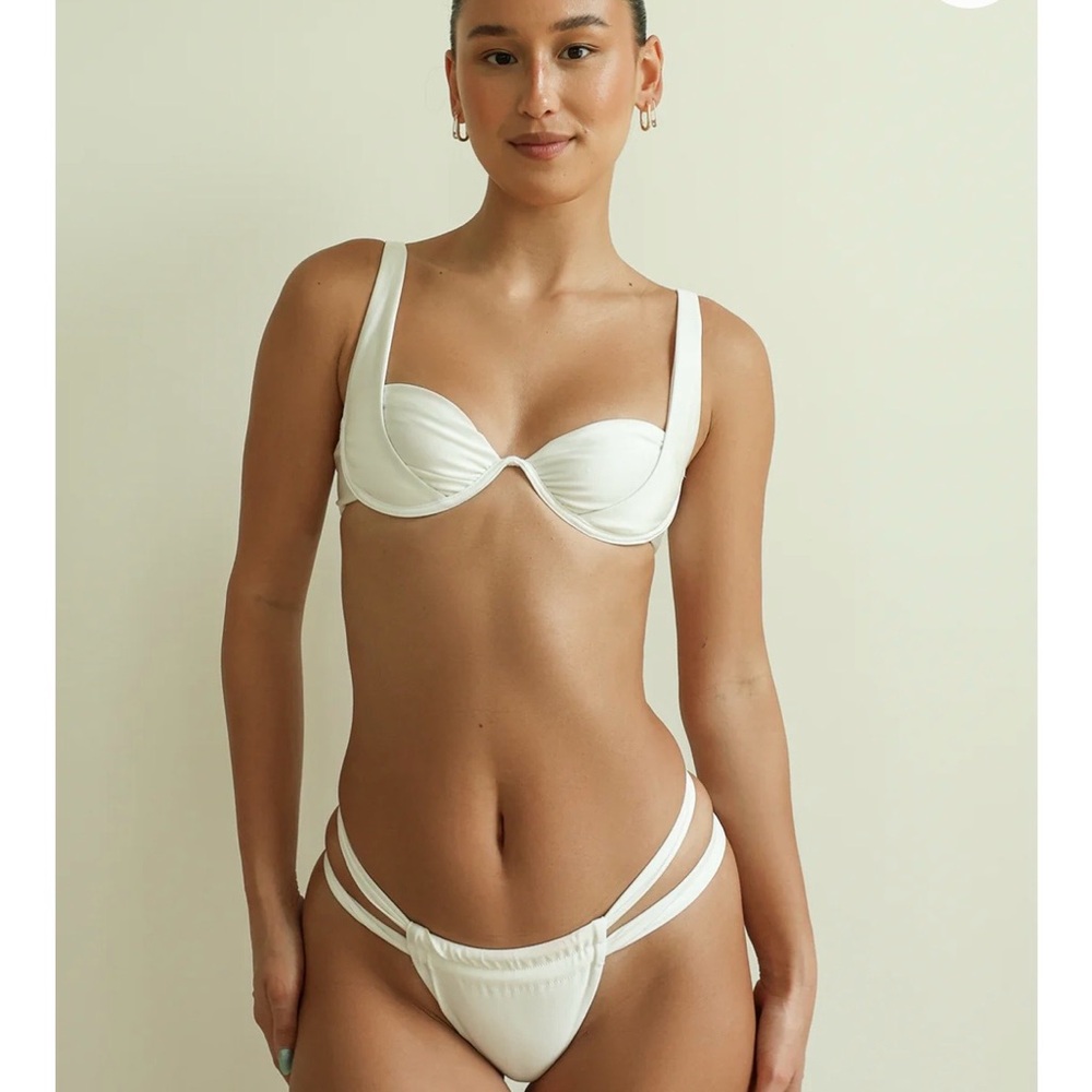 Dippin Daisies Dove Underwire bikini top & Serenade Cheeky Bikini Bottom